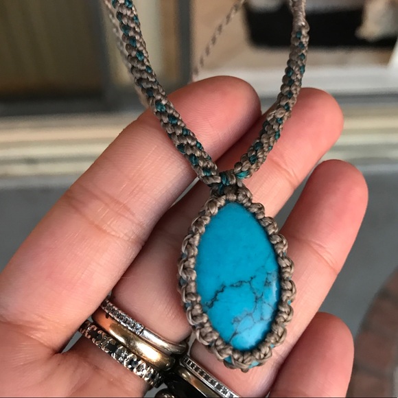 Sold turquoise adjustable macrame choker necklace - Picture 6 of 8